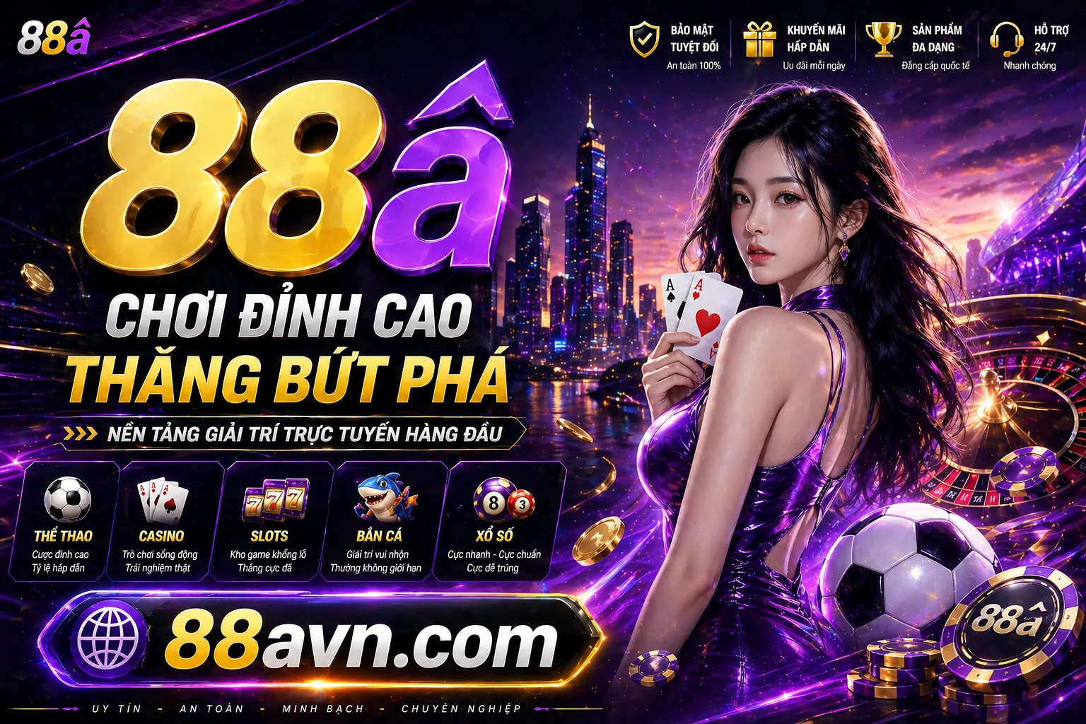 Gà chọi đang chiến đấu trong một trường gà trực tuyến 95win nổ hũ